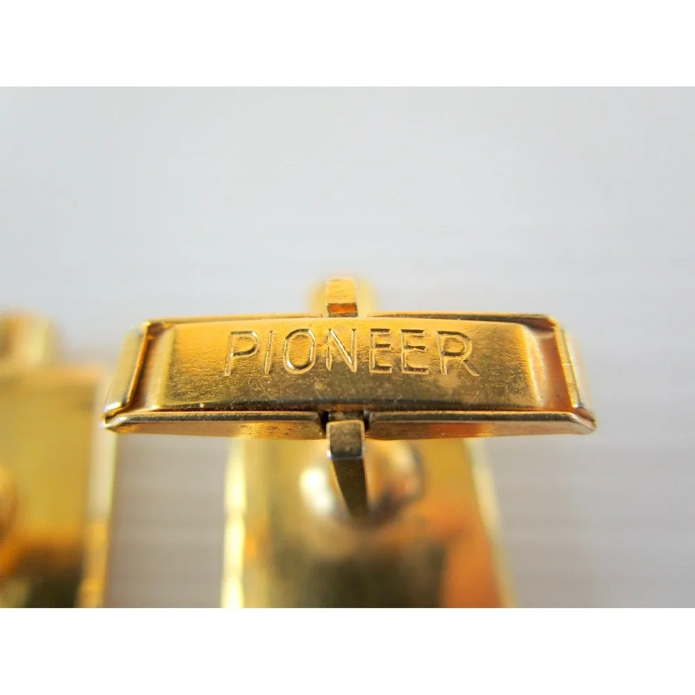 PIONEER gold tone
